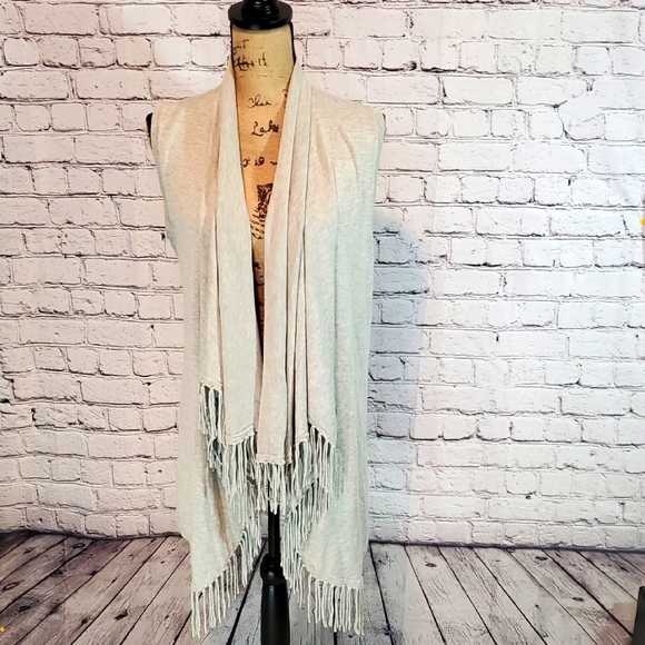 Central Park West Sweaters - Central Park West Gray Sleeveless Cardigan Fringe Size M EUC